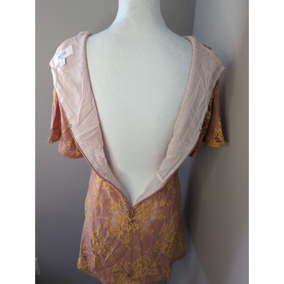 Anthropologie vneck lace feminine Victorian style faux button Peach love dress - Picture 6 of 9